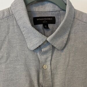 Banana Republic Men's Gray Button-Up Shirt slim fit medium